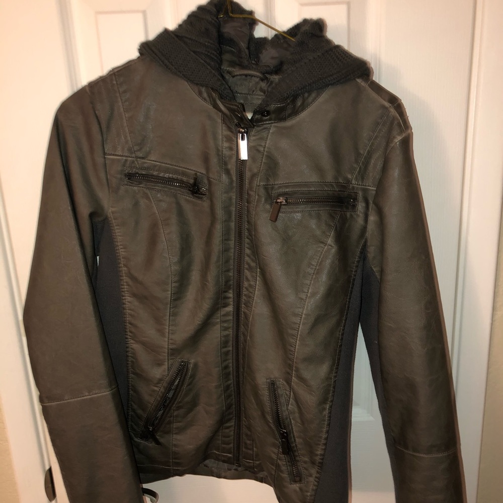 Women’s leather jacket
